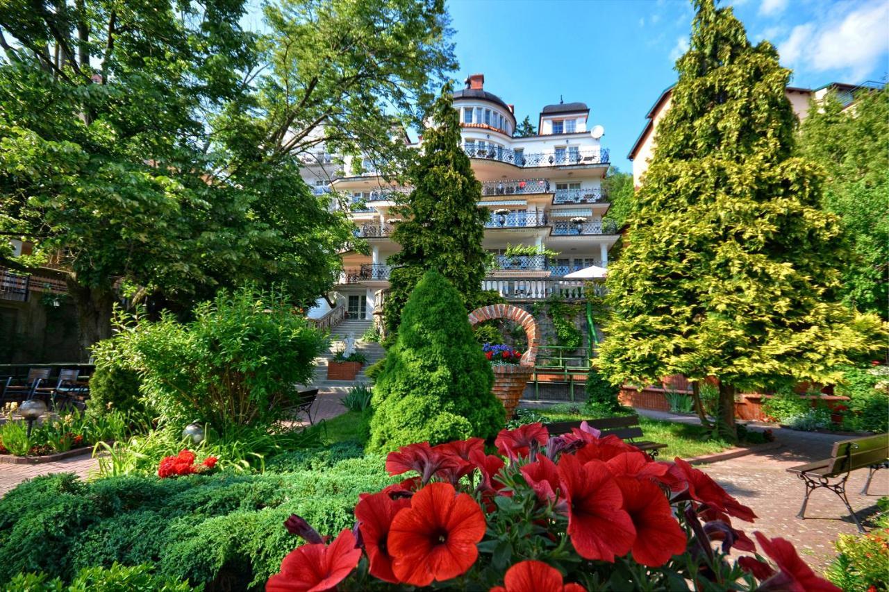 Hotel Solar Palace Spa & Wellness Mrągowo Exterior photo